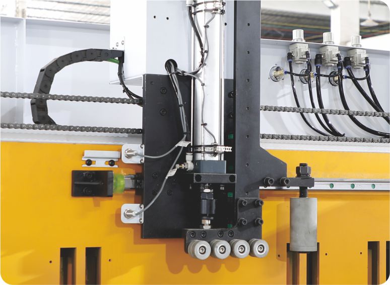 32-Roller round plate side leaning (optional).jpg